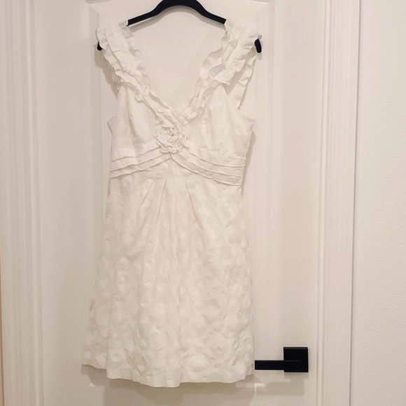 Nine West Woman's mini white dress. Size 10 - Picture 1 of 6